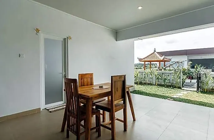 ホテル Taman Kelating 3*